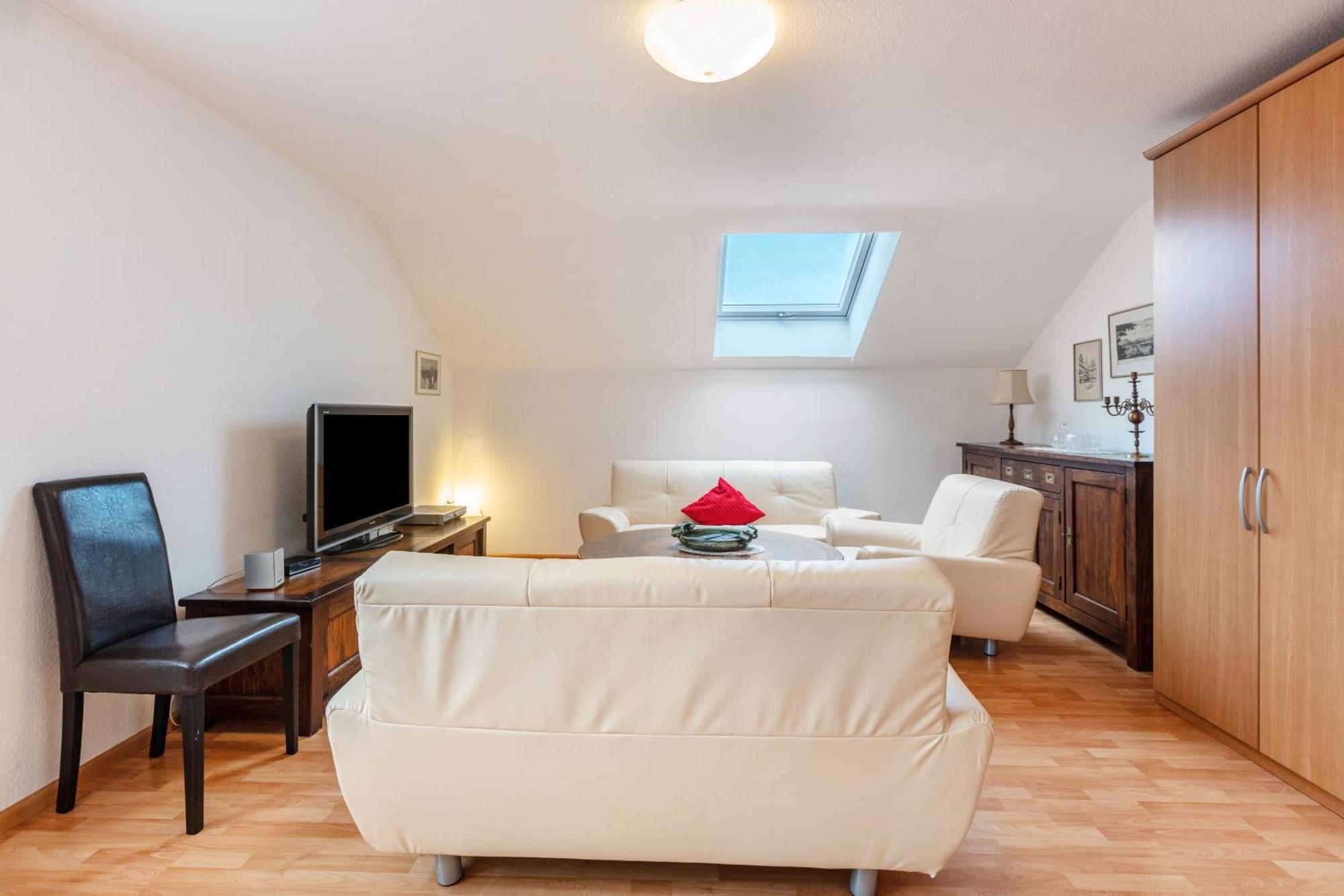 Apartments Am Schwarzwaelder Hof Бад-Беллинген Экстерьер фото