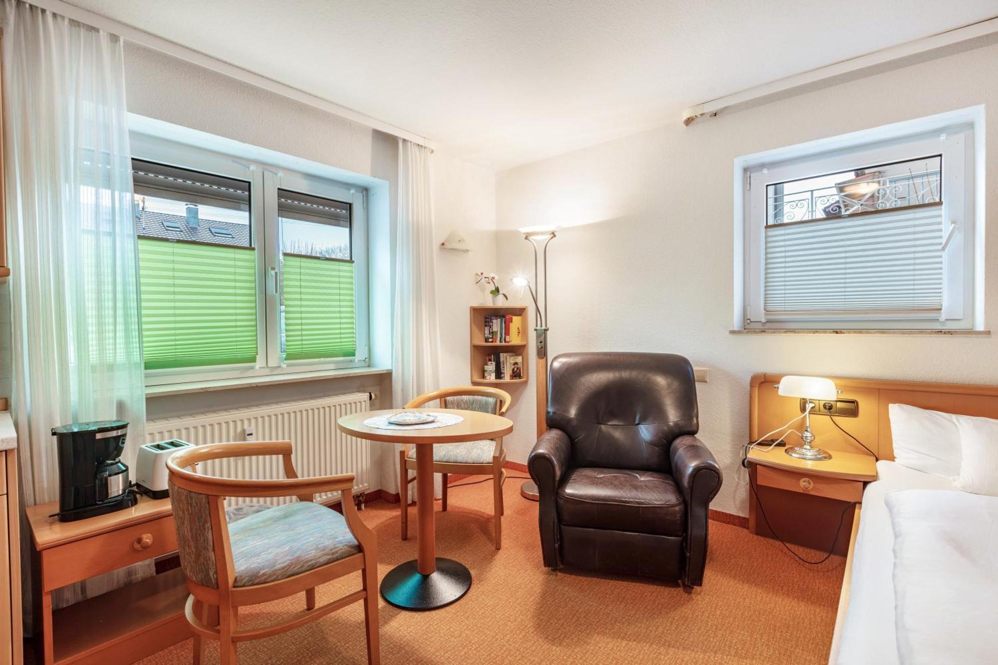 Apartments Am Schwarzwaelder Hof Бад-Беллинген Экстерьер фото