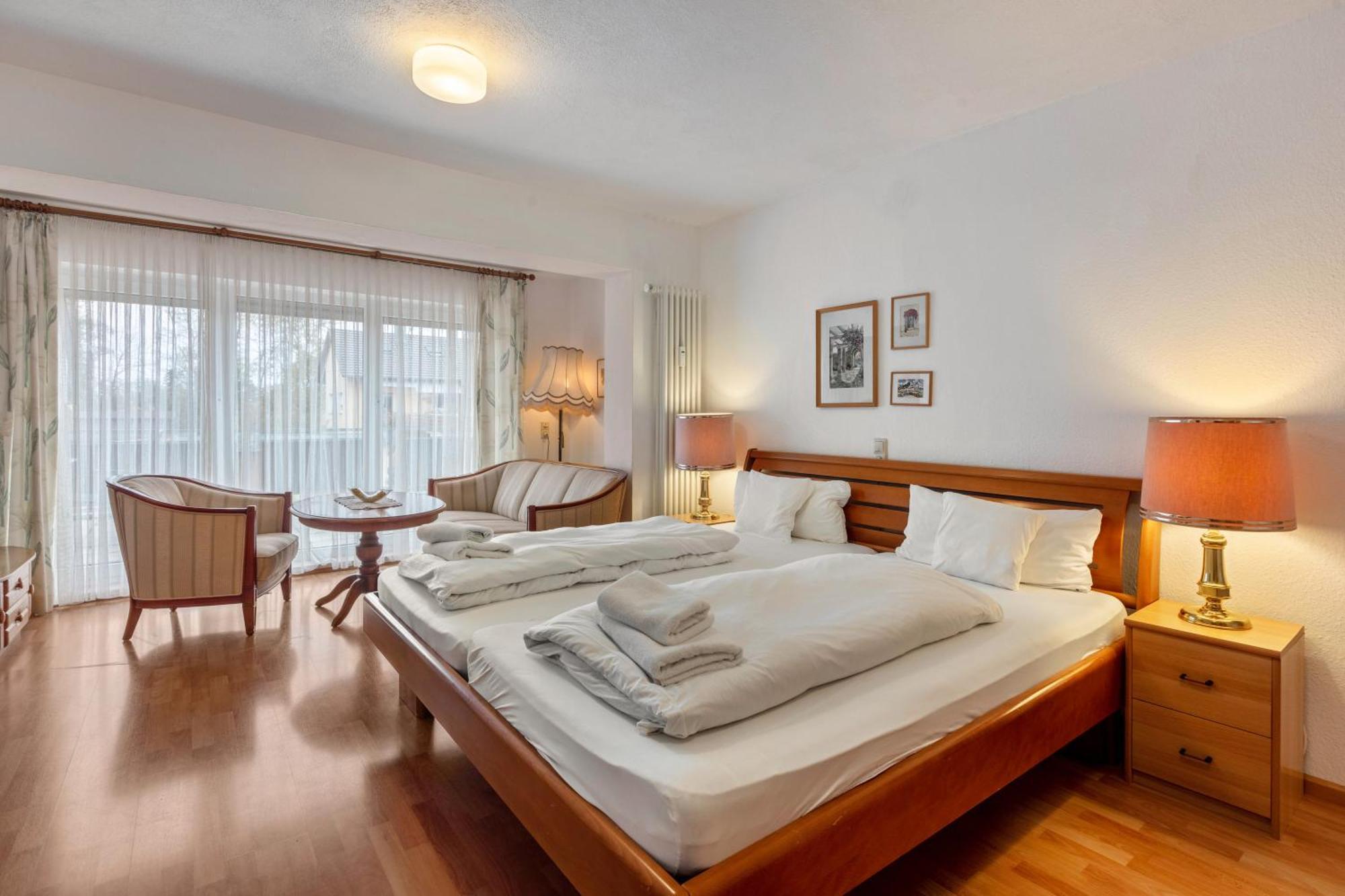 Apartments Am Schwarzwaelder Hof Бад-Беллинген Экстерьер фото