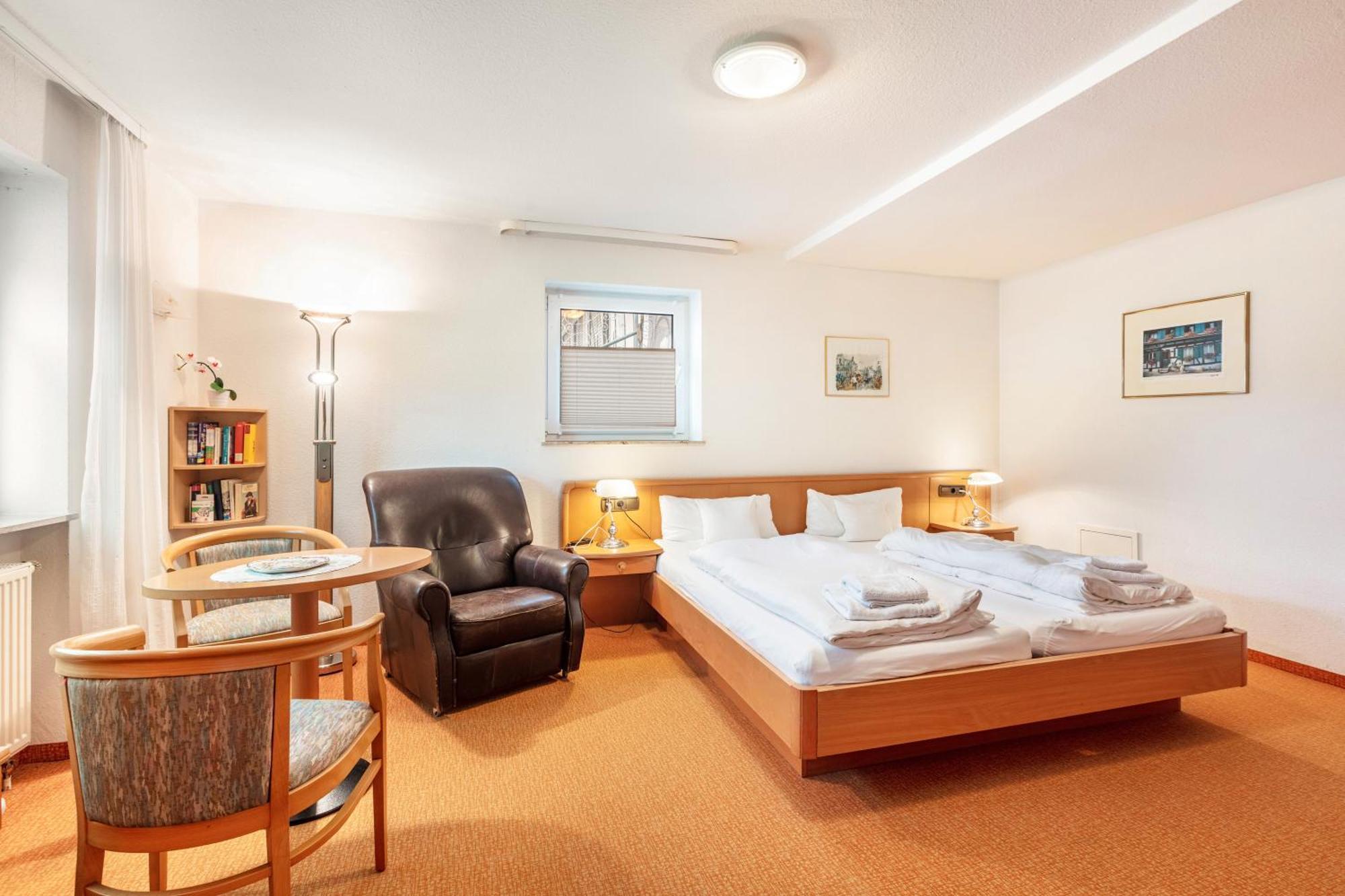 Apartments Am Schwarzwaelder Hof Бад-Беллинген Экстерьер фото