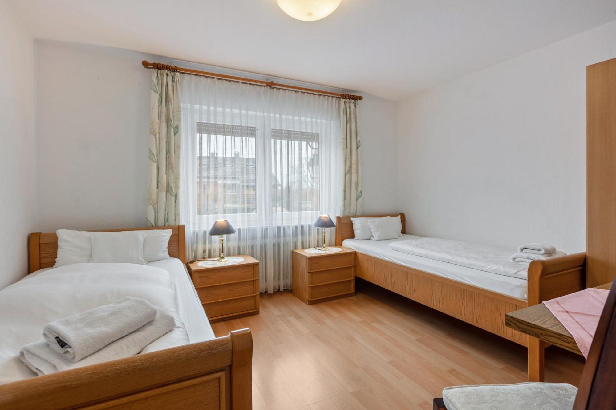 Apartments Am Schwarzwaelder Hof Бад-Беллинген Экстерьер фото