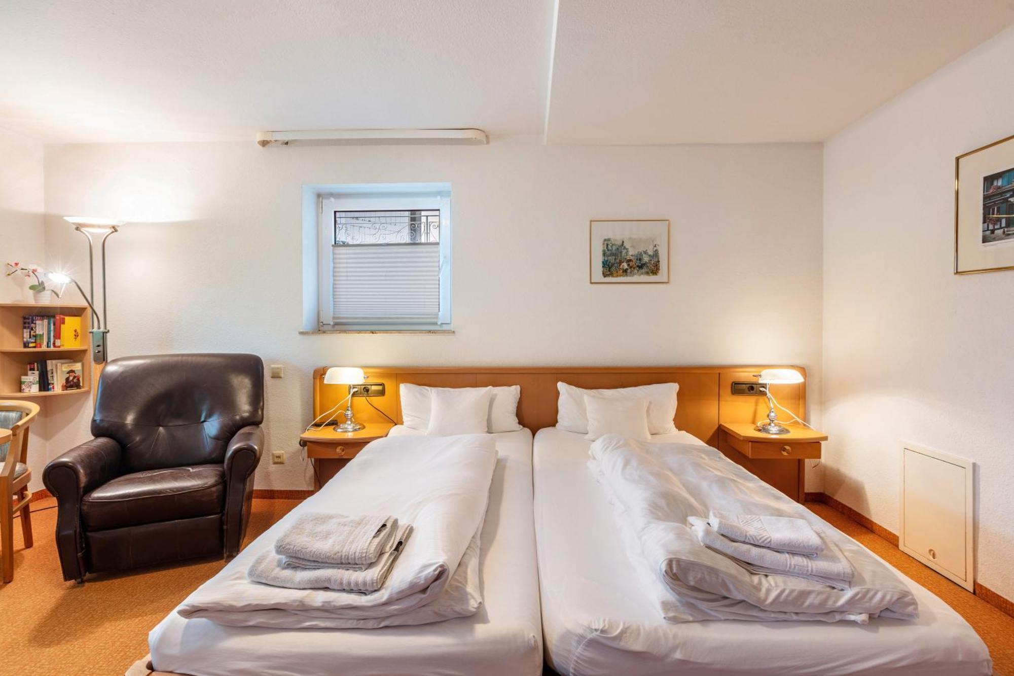 Apartments Am Schwarzwaelder Hof Бад-Беллинген Экстерьер фото