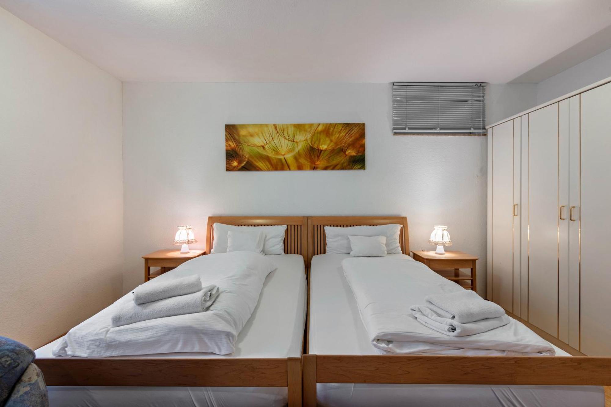Apartments Am Schwarzwaelder Hof Бад-Беллинген Экстерьер фото