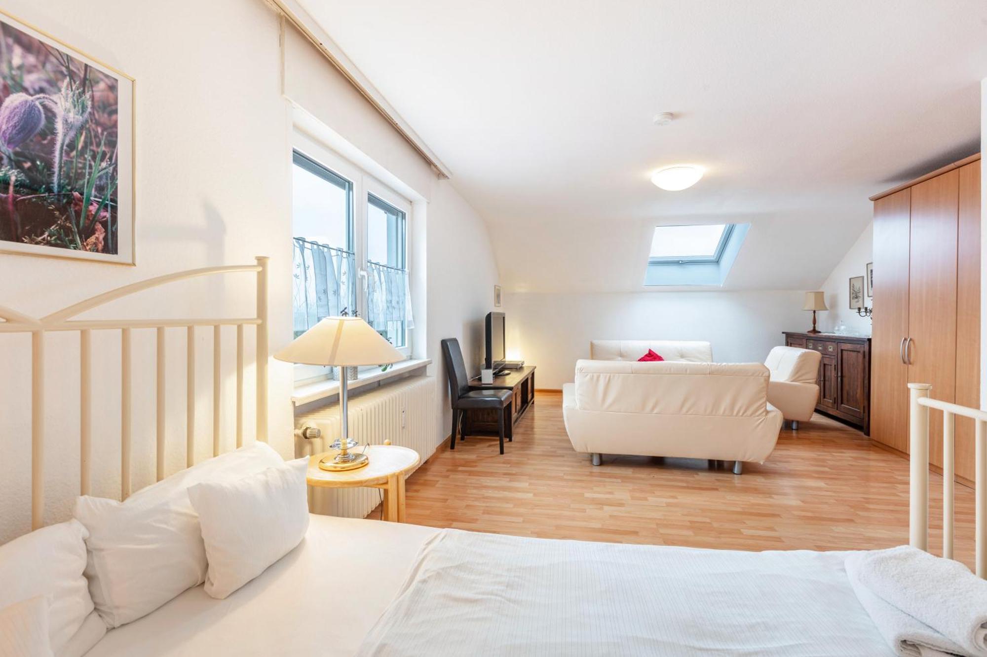 Apartments Am Schwarzwaelder Hof Бад-Беллинген Экстерьер фото