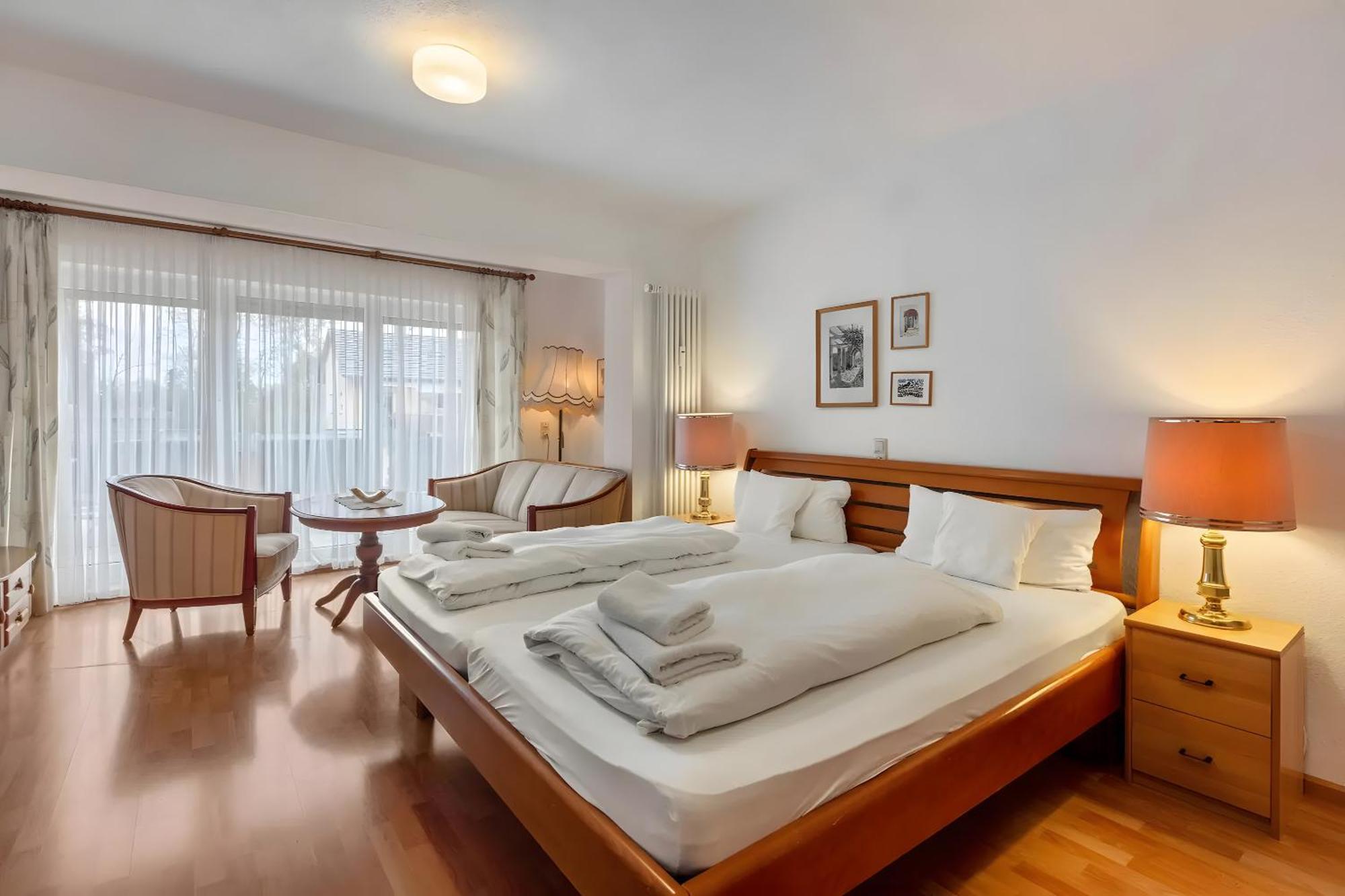 Apartments Am Schwarzwaelder Hof Бад-Беллинген Экстерьер фото